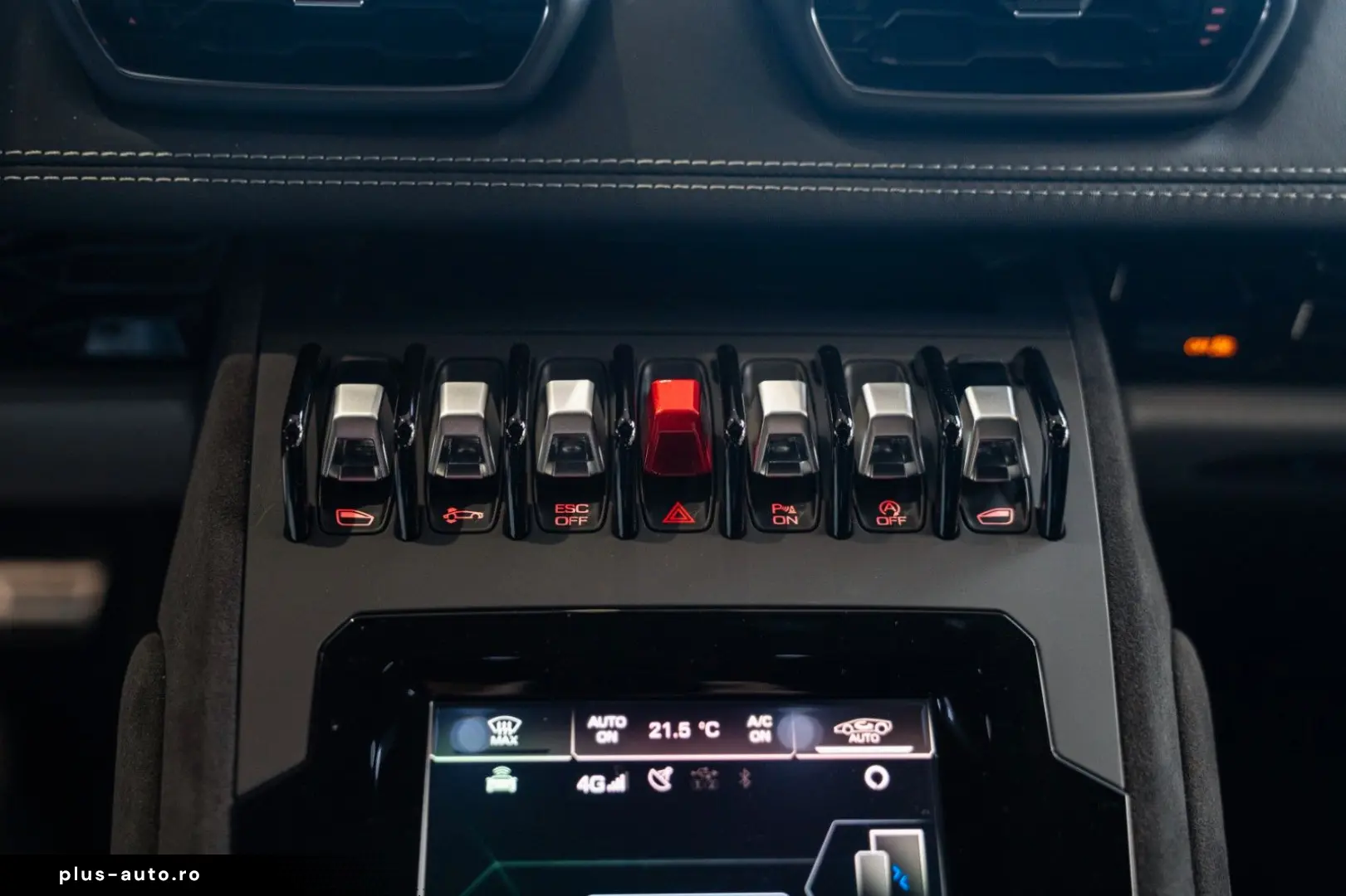 LAMBORGHINI Huracán Tecnica   Oro Elios   Carbon Trunk