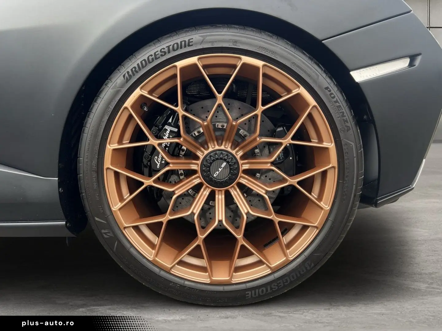 LAMBORGHINI HURACAN STO  CARBON LIFTING-SYSTEM KAMERA  Navi