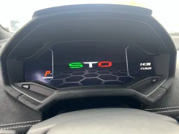 LAMBORGHINI HURACAN STO  CARBON LIFTING-SYSTEM KAMERA  Navi
