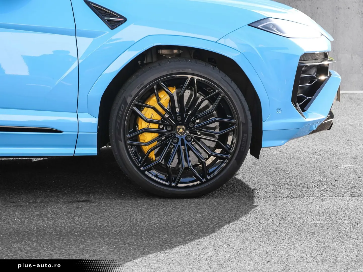 LAMBORGHINI Urus SE Blu Cepheus  Pano  Ad Personam Colour