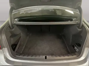 BMW 320 d xDrive Limousine M Sport Navi