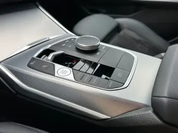 BMW 320 d xDrive Lim. M Sport   19    Kamera