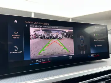 BMW 320 d xDrive Lim. M Sport   19    Kamera