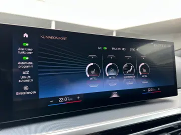 BMW 320 d xDrive Lim. M Sport   19    Kamera