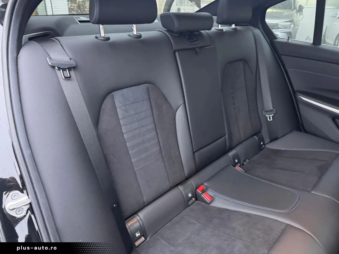 BMW 320d Limousine M-Sport xDrive KAMERA HEADUP