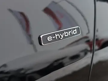 AUDI A5 Limousine e-hybrid qu 2x S line S tro HUD Mat