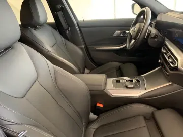 BMW 320 d xDrive M Sport 360 DrivingProf 19  HeadUp