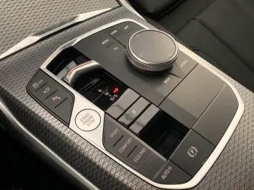 BMW 320 d xDrive M Sport 360 DrivingProf 19  HeadUp