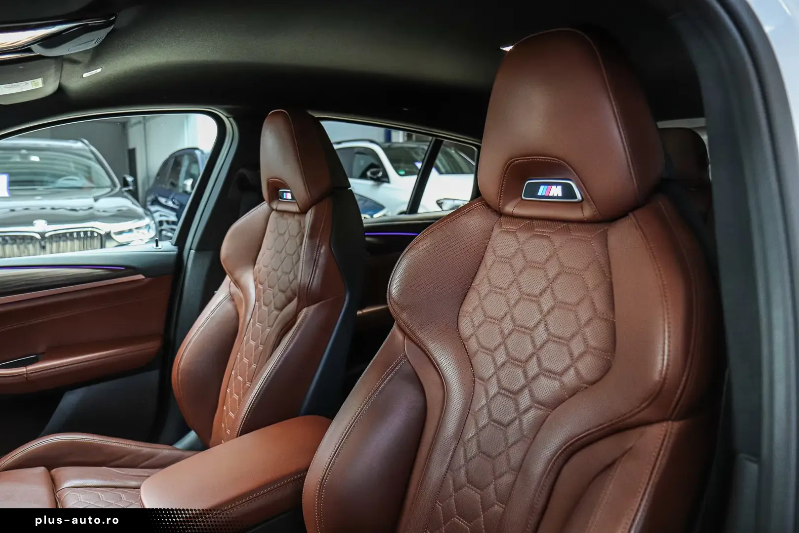 BMW X4 M HARMAN KAMERA360 HUD ANHÄNGER SITZBELÜFTUNG