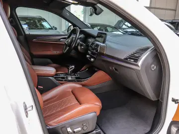 BMW X4 M HARMAN KAMERA360 HUD ANHÄNGER SITZBELÜFTUNG