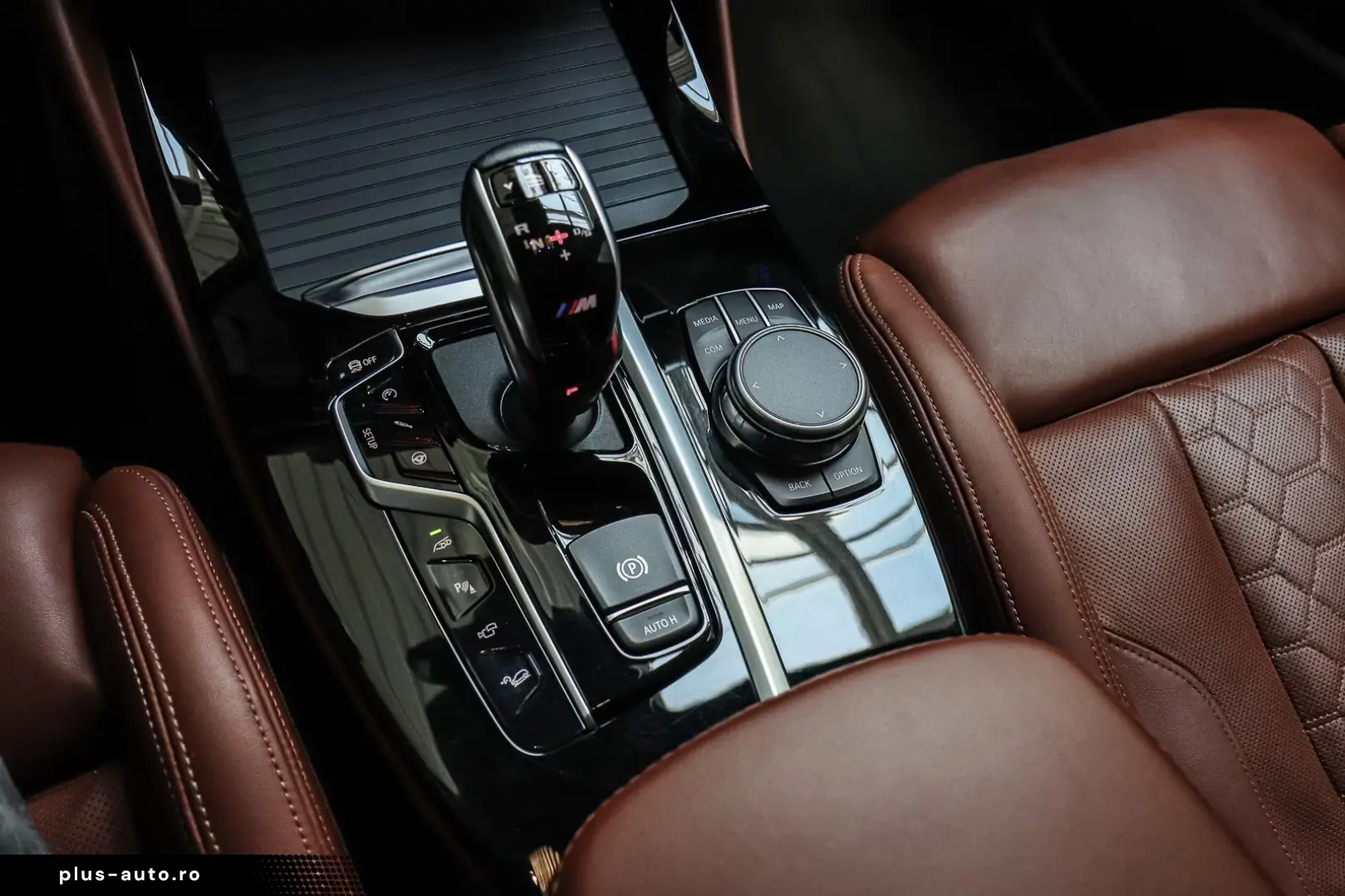 BMW X4 M HARMAN KAMERA360 HUD ANHÄNGER SITZBELÜFTUNG