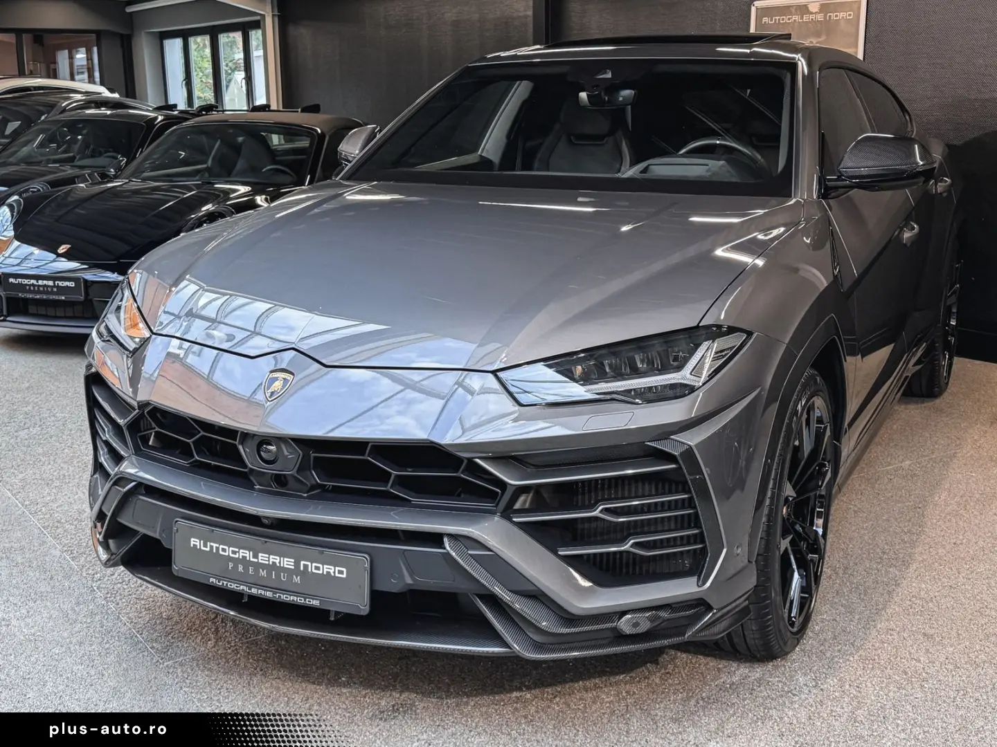 LAMBORGHINI Urus Cabon RearSeat B&O