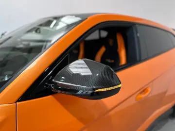 LAMBORGHINI Urus NOVITEC