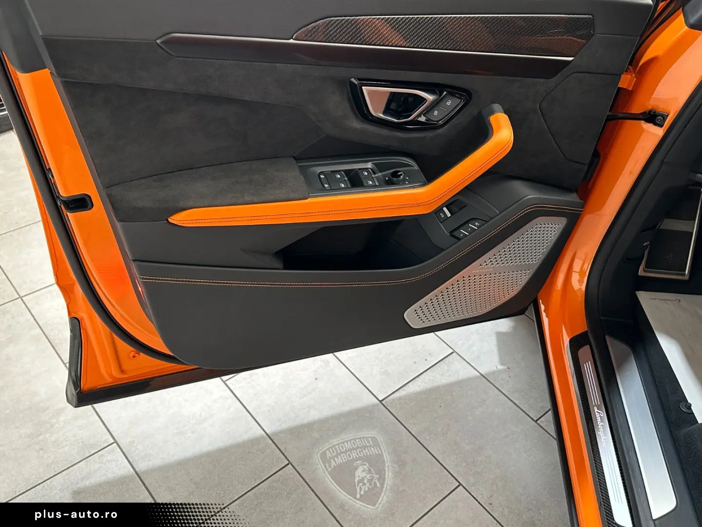 LAMBORGHINI Urus NOVITEC