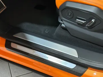 LAMBORGHINI Urus NOVITEC