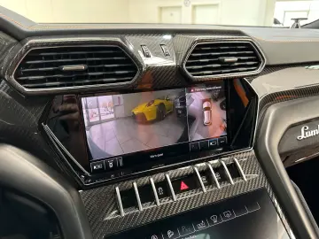 LAMBORGHINI Urus NOVITEC