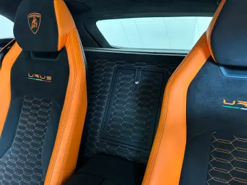 LAMBORGHINI Urus NOVITEC