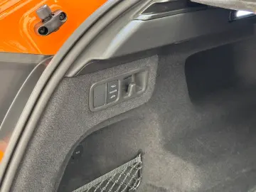 LAMBORGHINI Urus NOVITEC