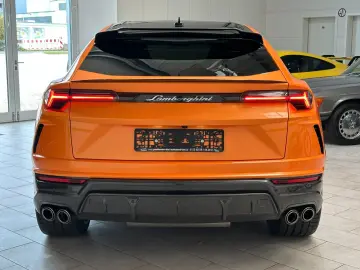 LAMBORGHINI Urus NOVITEC