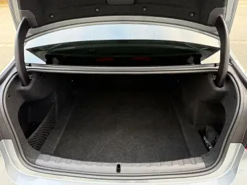 BMW 320d xDrive M-SPORT UVP78t€ 19Z H&K 360  StHz