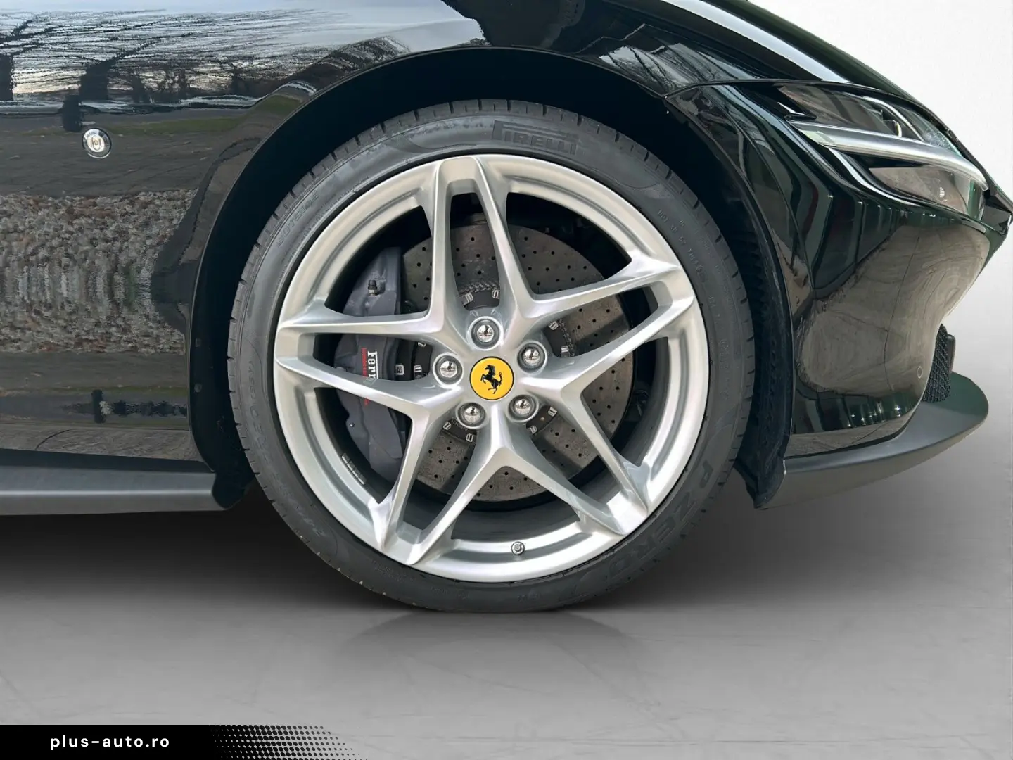 FERRARI Roma Spider   Atelier   Outdoor Leder