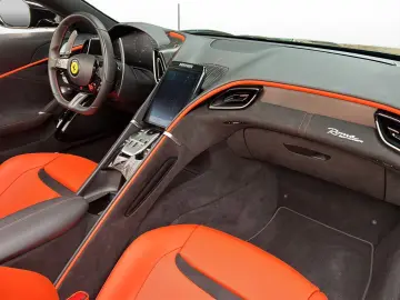 FERRARI Roma Spider   Atelier   Outdoor Leder