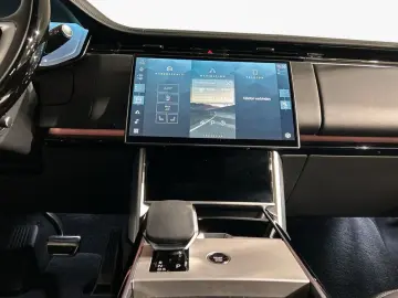 LAND ROVER Range Rover P530 Autobiography