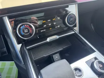 LAND ROVER Range Rover HSE VOLL ACC LED Pano Luftfeder