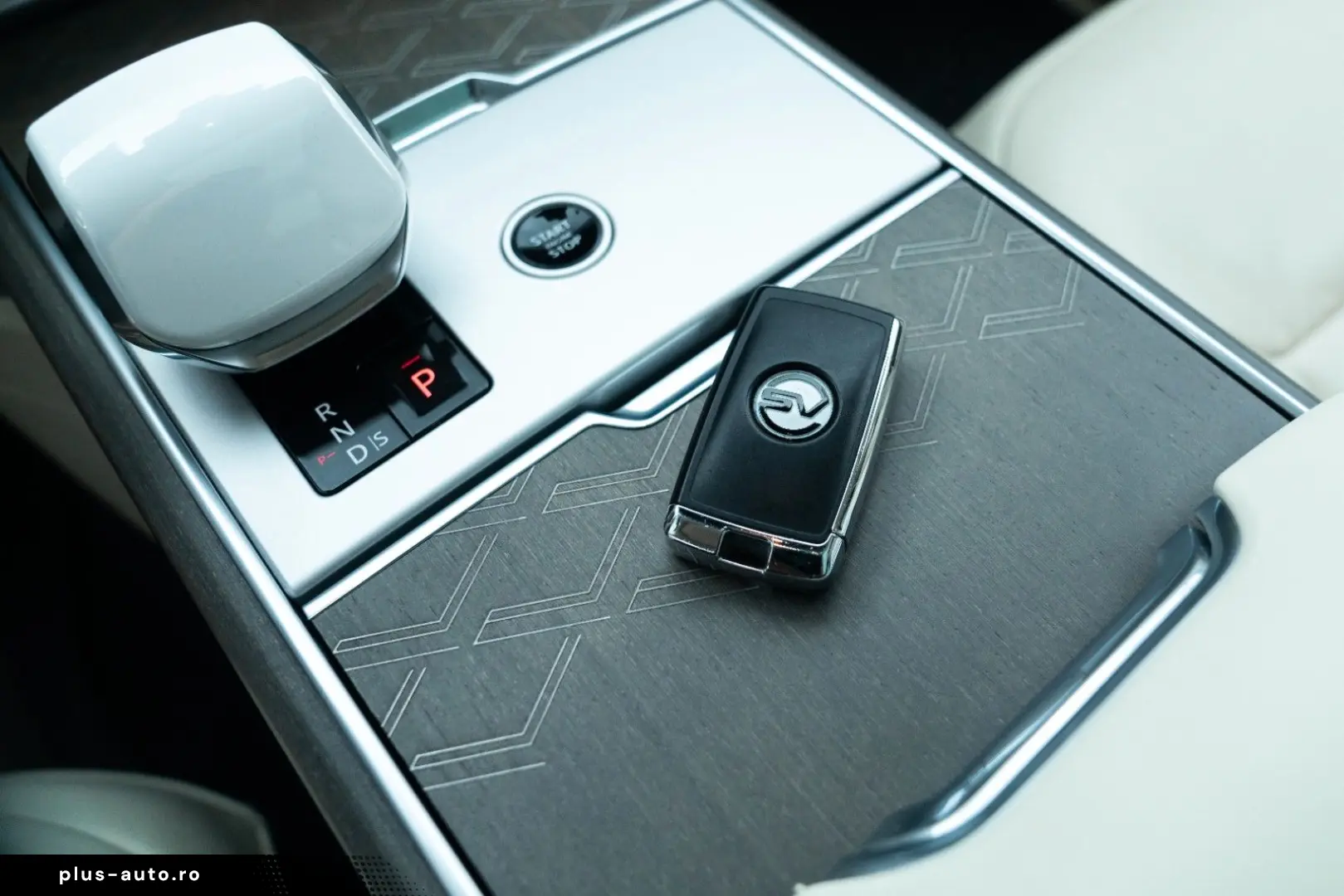 LAND ROVER Range Rover SV   360    PANO   LWB   P615   23