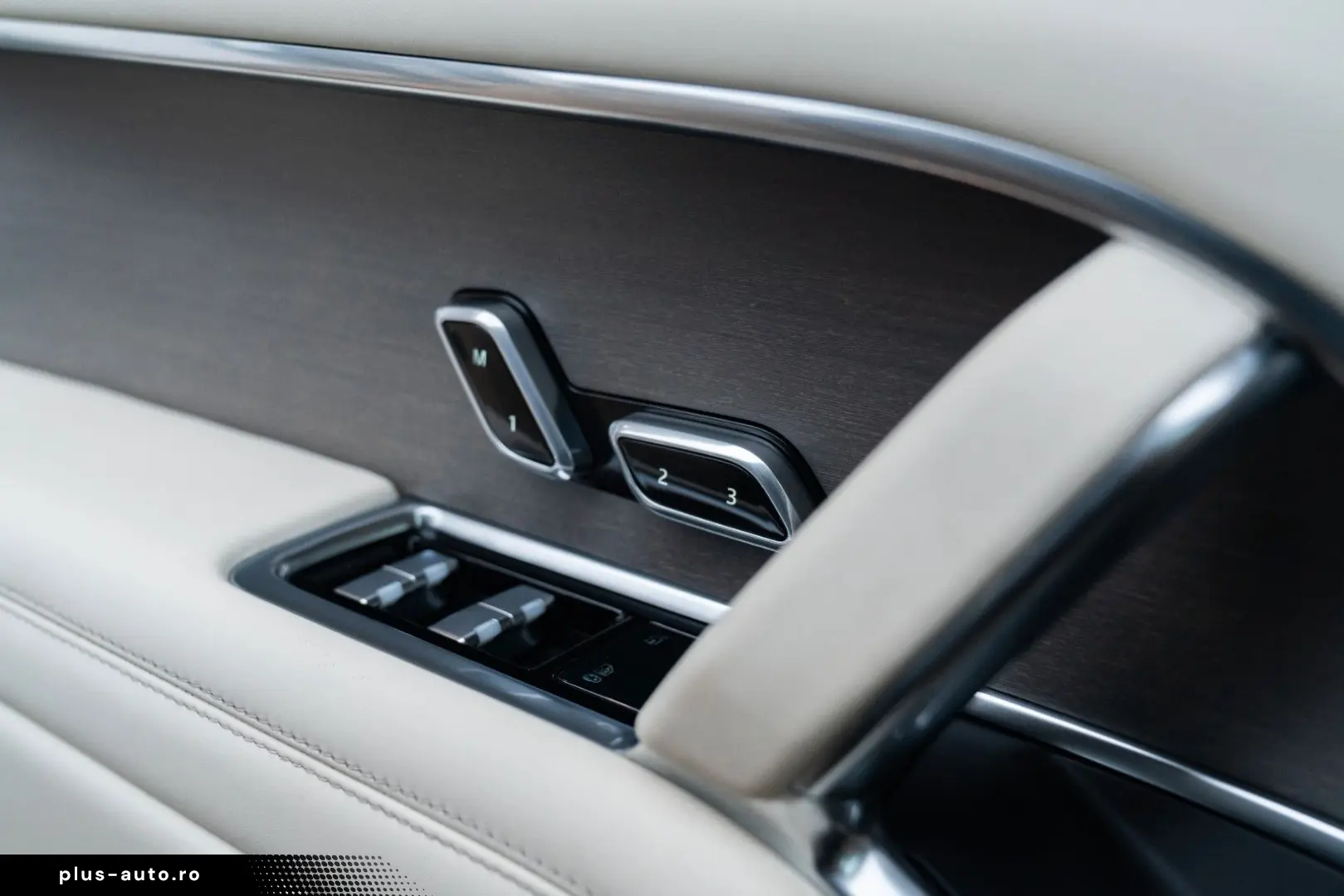 LAND ROVER Range Rover SV   360    PANO   LWB   P615   23