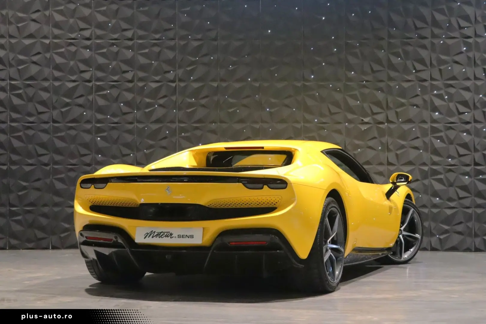 FERRARI 296 GTB - Giallo Triplo Strato - Carplay - JBL