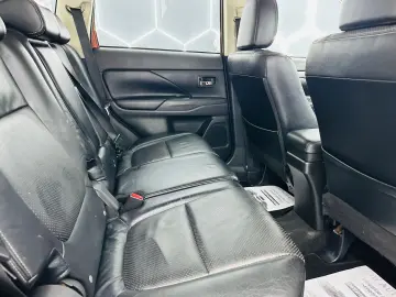 MITSUBISHI OUTLANDER 2013 2.2D E5 Garantie 12 Luni Rate Avan