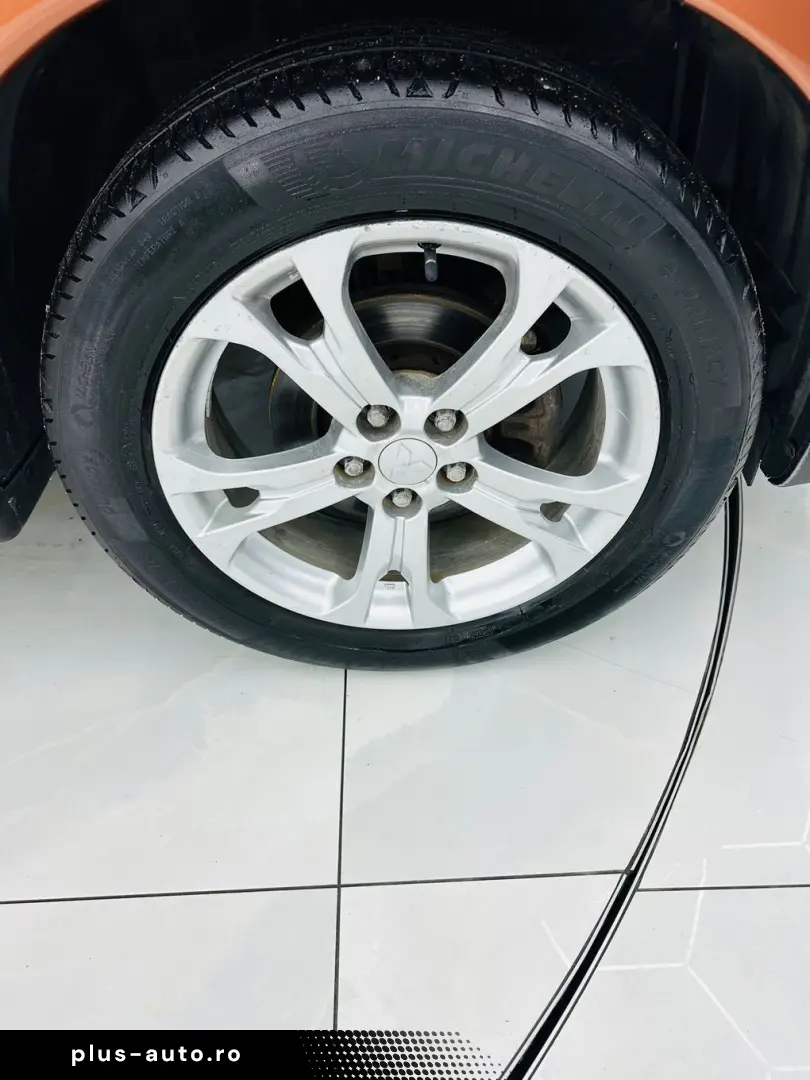 MITSUBISHI OUTLANDER 2013 2.2D E5 Garantie 12 Luni Rate Avan