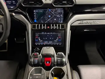 LAMBORGHINI Urus 4.0 V8 Autom.