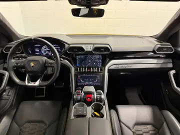 LAMBORGHINI Urus 4.0 V8 Autom.