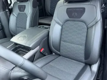 DODGE RAM 1500 4x4 Built to Serve 5 7l V8 LPG DEUTSCHE