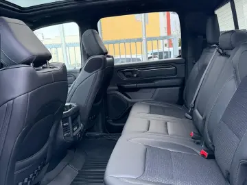 DODGE RAM 1500 4x4 Built to Serve 5 7l V8 LPG DEUTSCHE