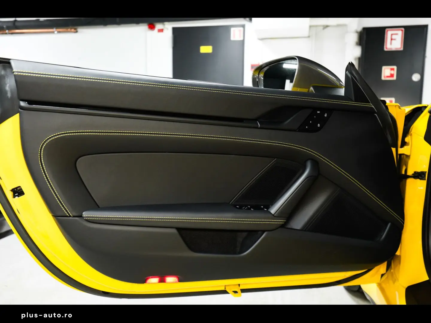 PORSCHE 911 992.1 CARRERA T PDK - SPORTDESIGN BLACK PANO