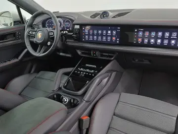 PORSCHE Cayenne Coupe GTS