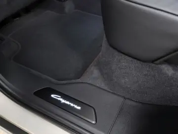 PORSCHE Cayenne Coupe GTS