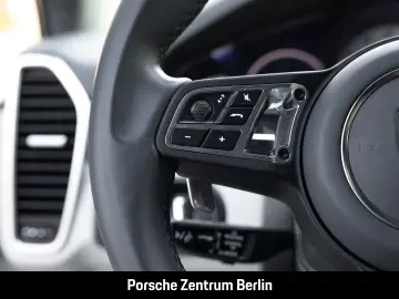 PORSCHE Cayenne Turbo S E-Hybrid HA-Lenkung Nachtsicht