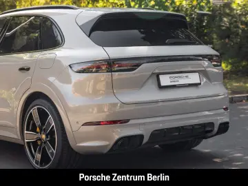 PORSCHE Cayenne Turbo S E-Hybrid HA-Lenkung Nachtsicht