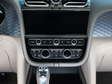 BENTLEY Bentayga 4.0 V8 S 4WD Dove Grey