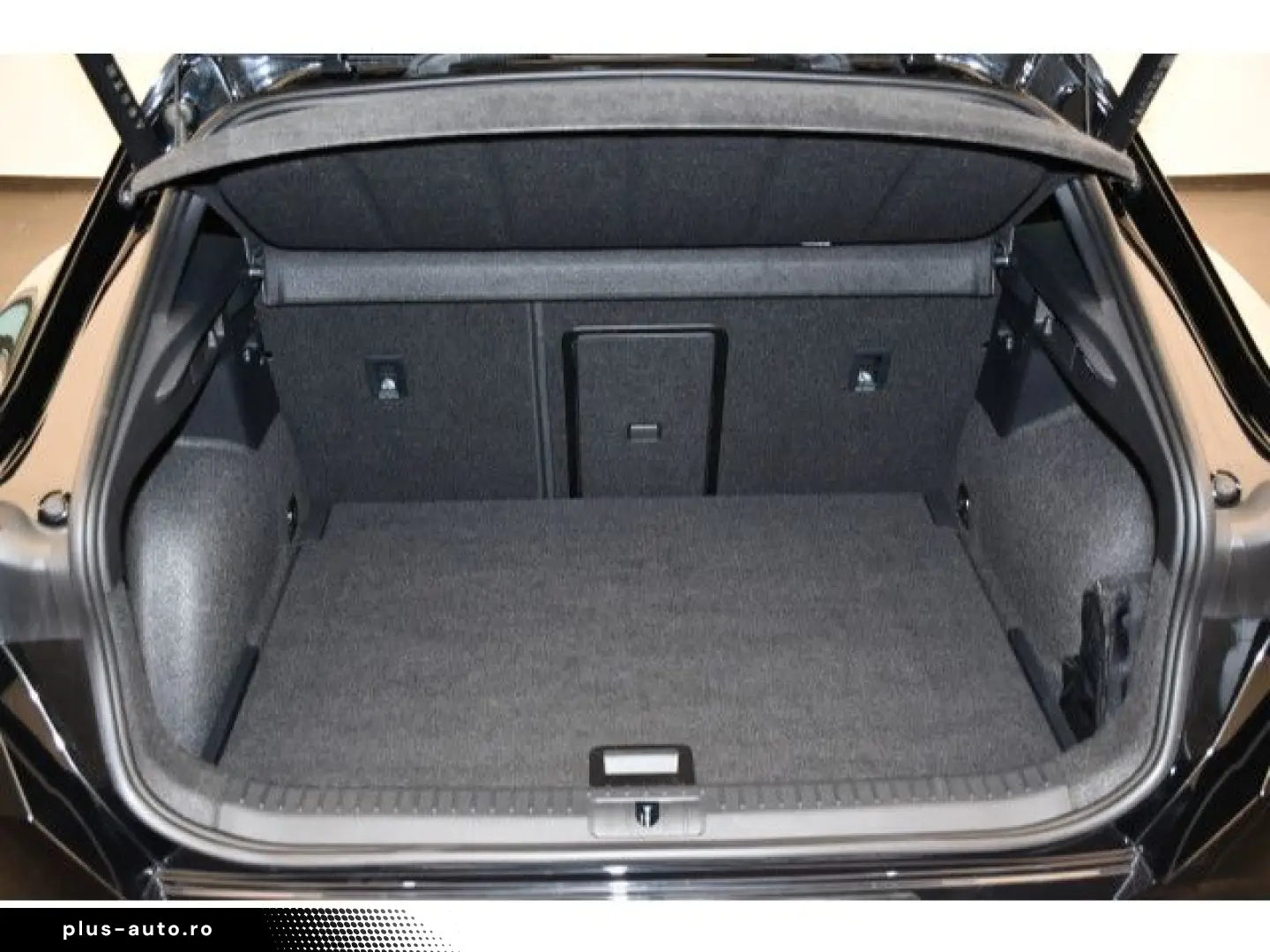 CUPRA Formentor 2.0TSI 4Drive DSG VZ PANO NAVI LED PDC