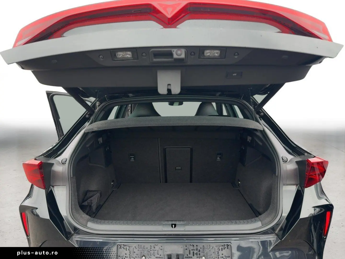 CUPRA Formentor VZ 4DRIVE 2.0 TSI DSG APP PANO NAVI SH