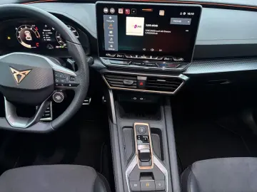CUPRA Formentor 2.0 TSI 4Drive VZ Pano CarPlay LED