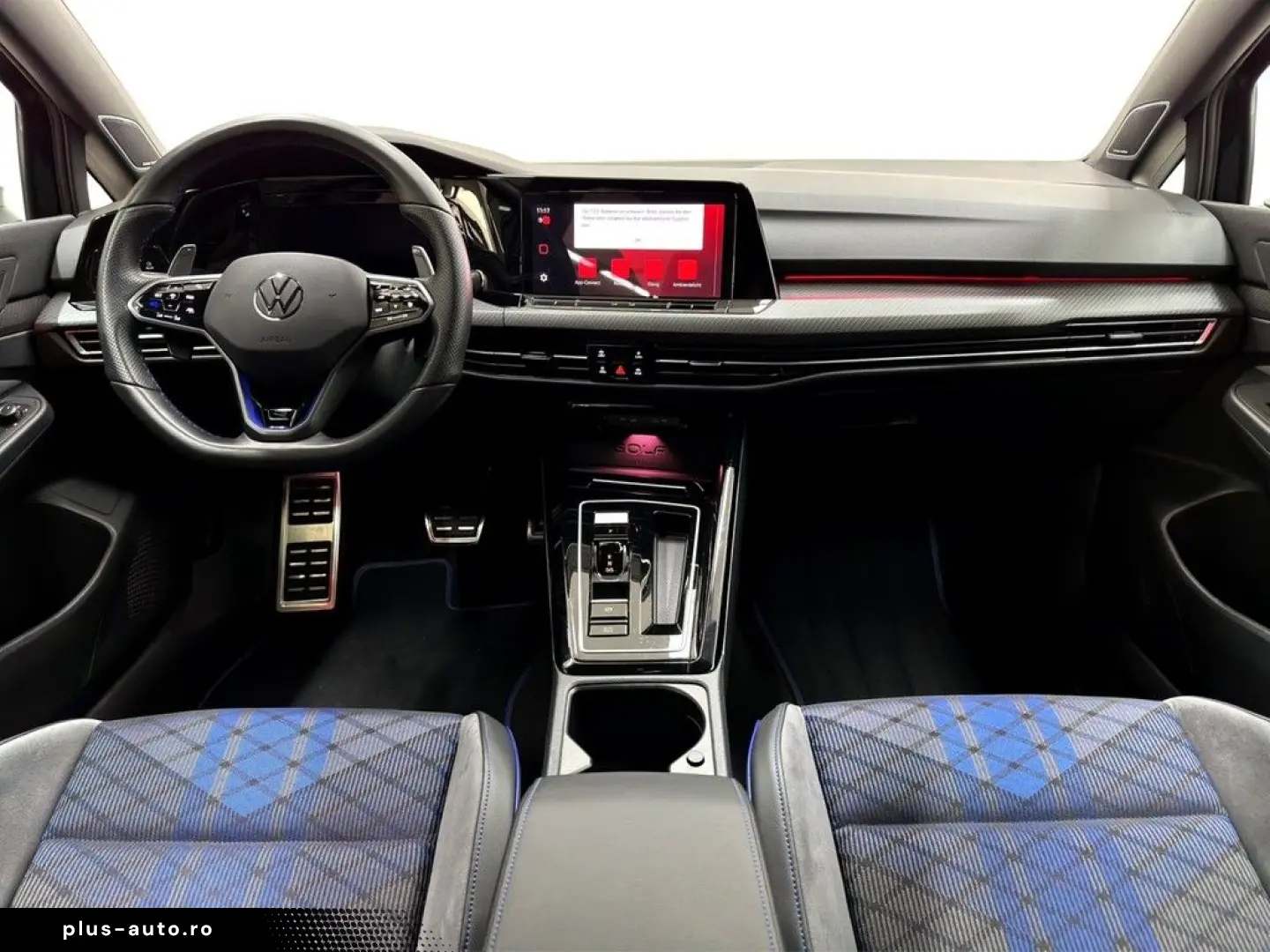 VW Golf VIII 2.0 TSI DSG 4Motion R DCC PANO HUD HAR