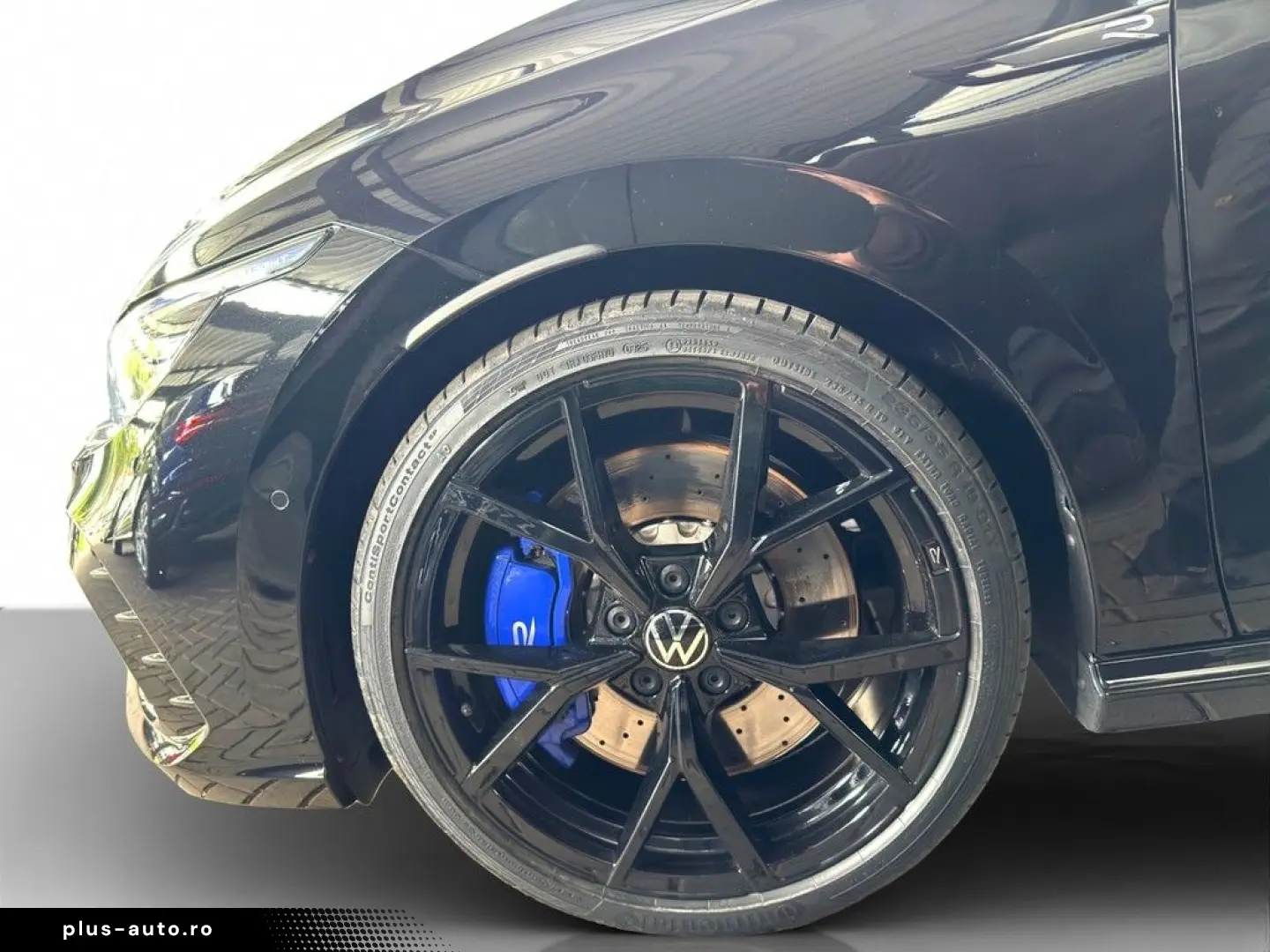 VW Golf VIII 2.0 TSI DSG 4Motion R DCC PANO HUD HAR