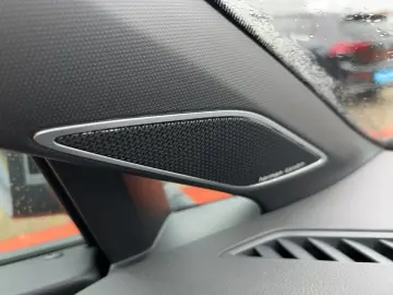 VW Golf VIII R 4M 2.0 TSI DSG MATRIX PANO NAVI DCC