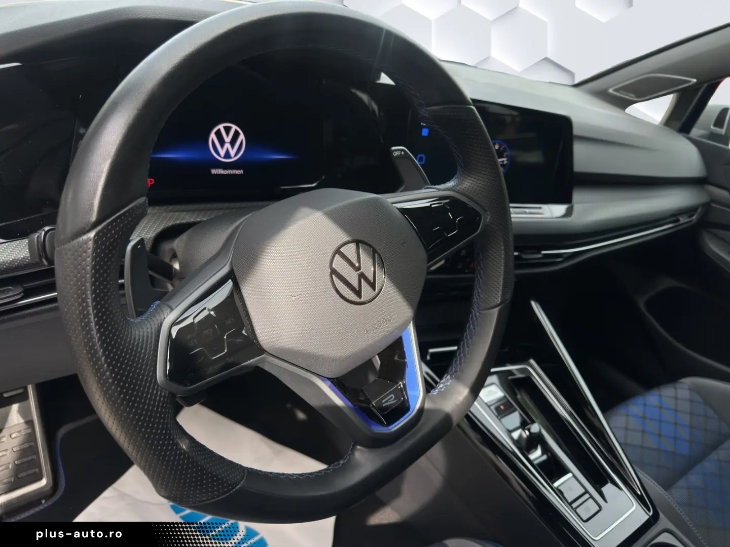 VW Golf R VIII 2.0 TSI 4Motion DSG 235kW LED HuD Ap